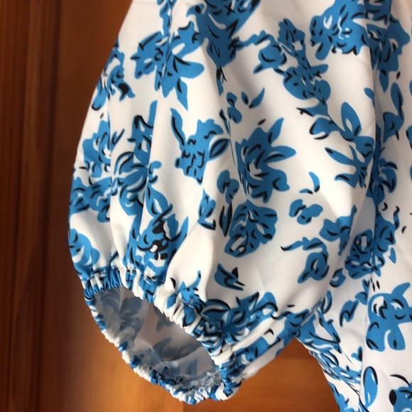 Top - Picture 4 of 6